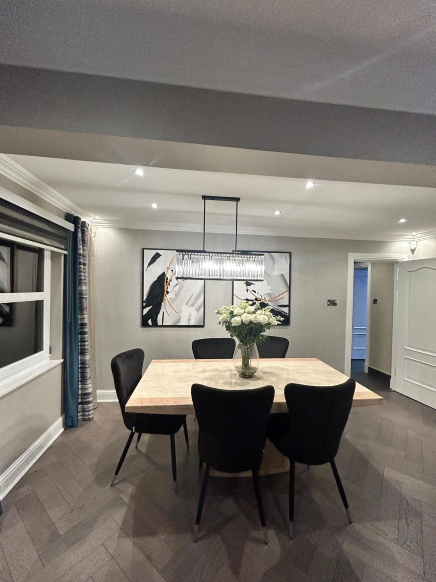 Holiday home Large Modern Family In Murrayfield - Very Close To Centre - 10 Mins By Direct Bus - Private Driveway & Garden *